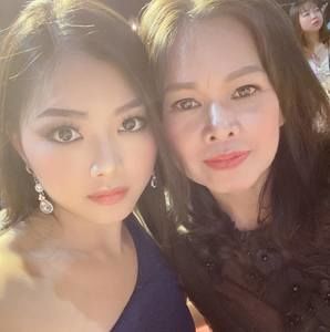 Meet your Posher, Truc anh